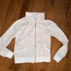 Lululemon Blissed Out Jacket
Twin Stripe Nimbus / White Size 6